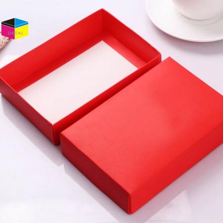 White foldable card gift boxes 