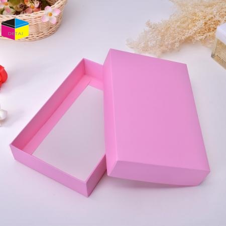 Foldable gift paper boxes 