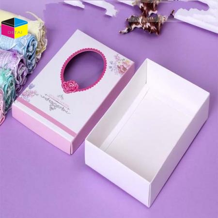 Foldable paper box with Window 