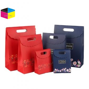 Customized paper shopping bags