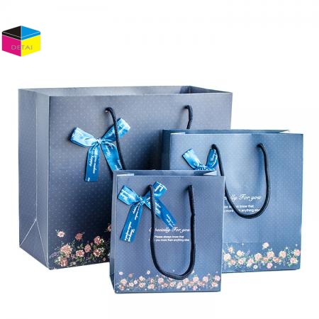 Paper gift Bags with Handle 