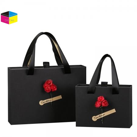 Quality Black Card Bag with Ribbon Handle/Gold foil logo 