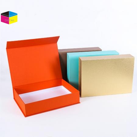 Textured Paper Gift box With Magnetic Closure 