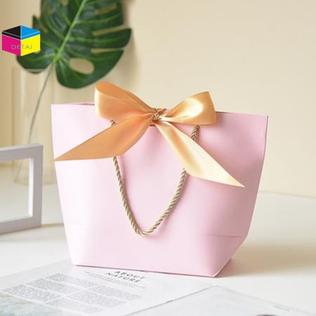 Pink Luxury Paper Gift Bags 